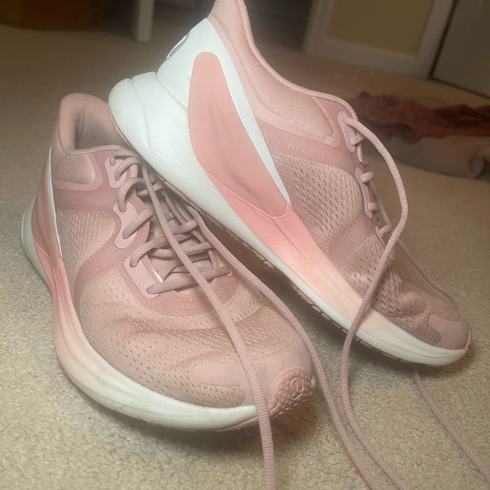 Lululemon Blissful Running Shoe